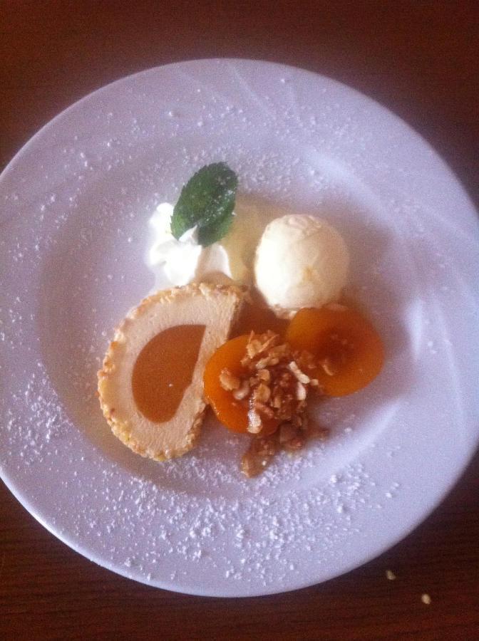 Hotel Restaurant Osterbauer Neunkirchen Dış mekan fotoğraf