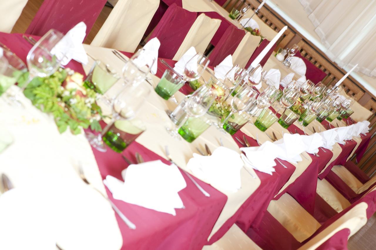 Hotel Restaurant Osterbauer Neunkirchen Dış mekan fotoğraf